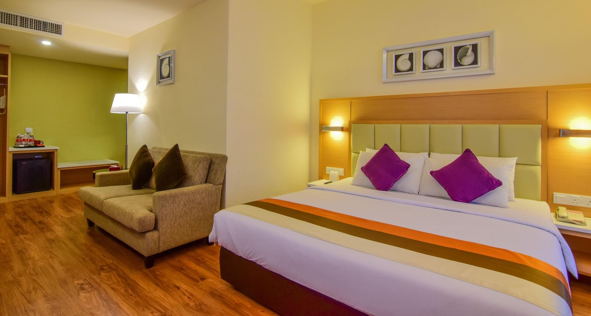 Hotel Sentral Seaview @ ​Beachfront Tanjung Bungah  Εξωτερικό φωτογραφία