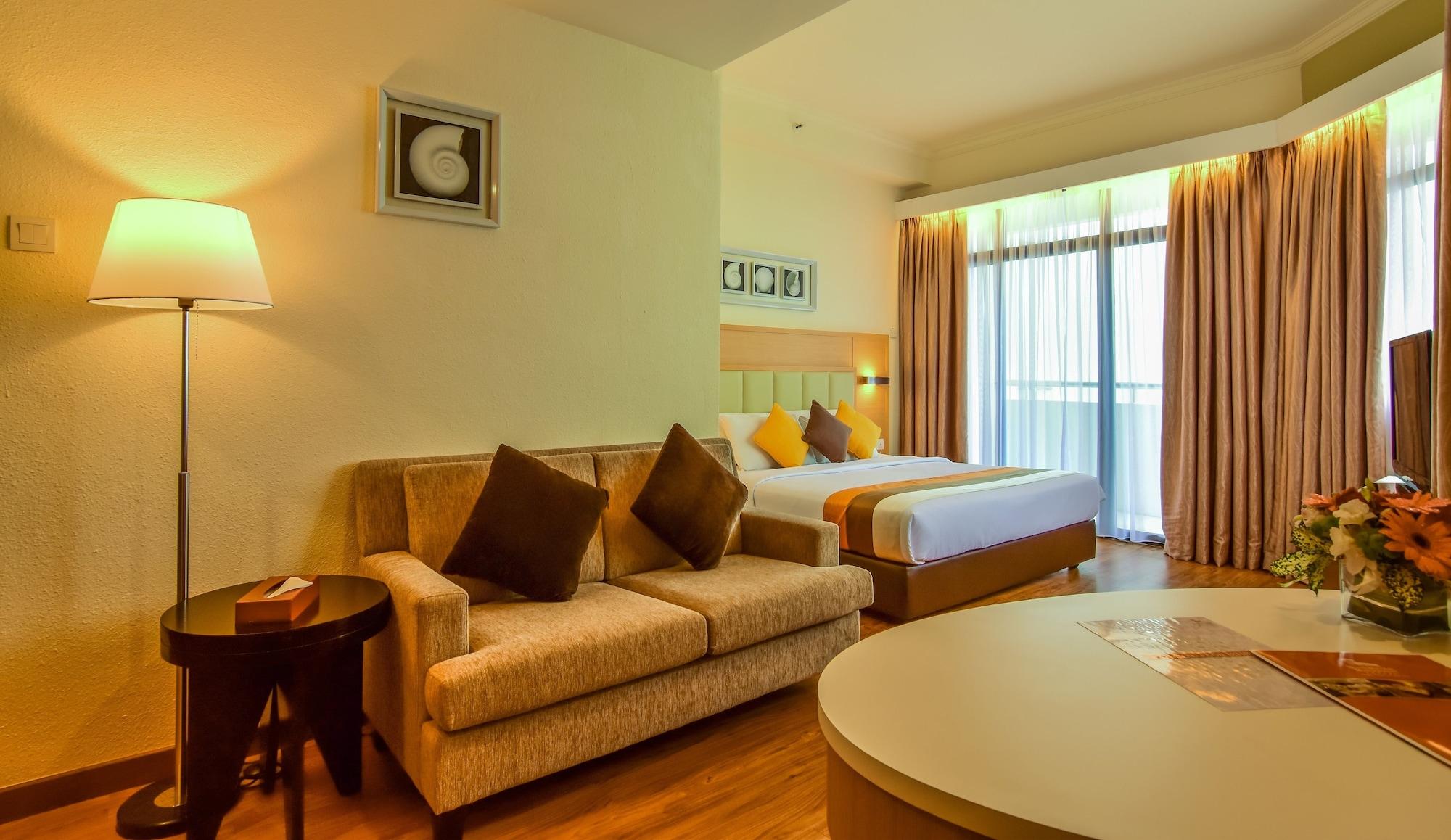 Hotel Sentral Seaview @ ​Beachfront Tanjung Bungah  Εξωτερικό φωτογραφία