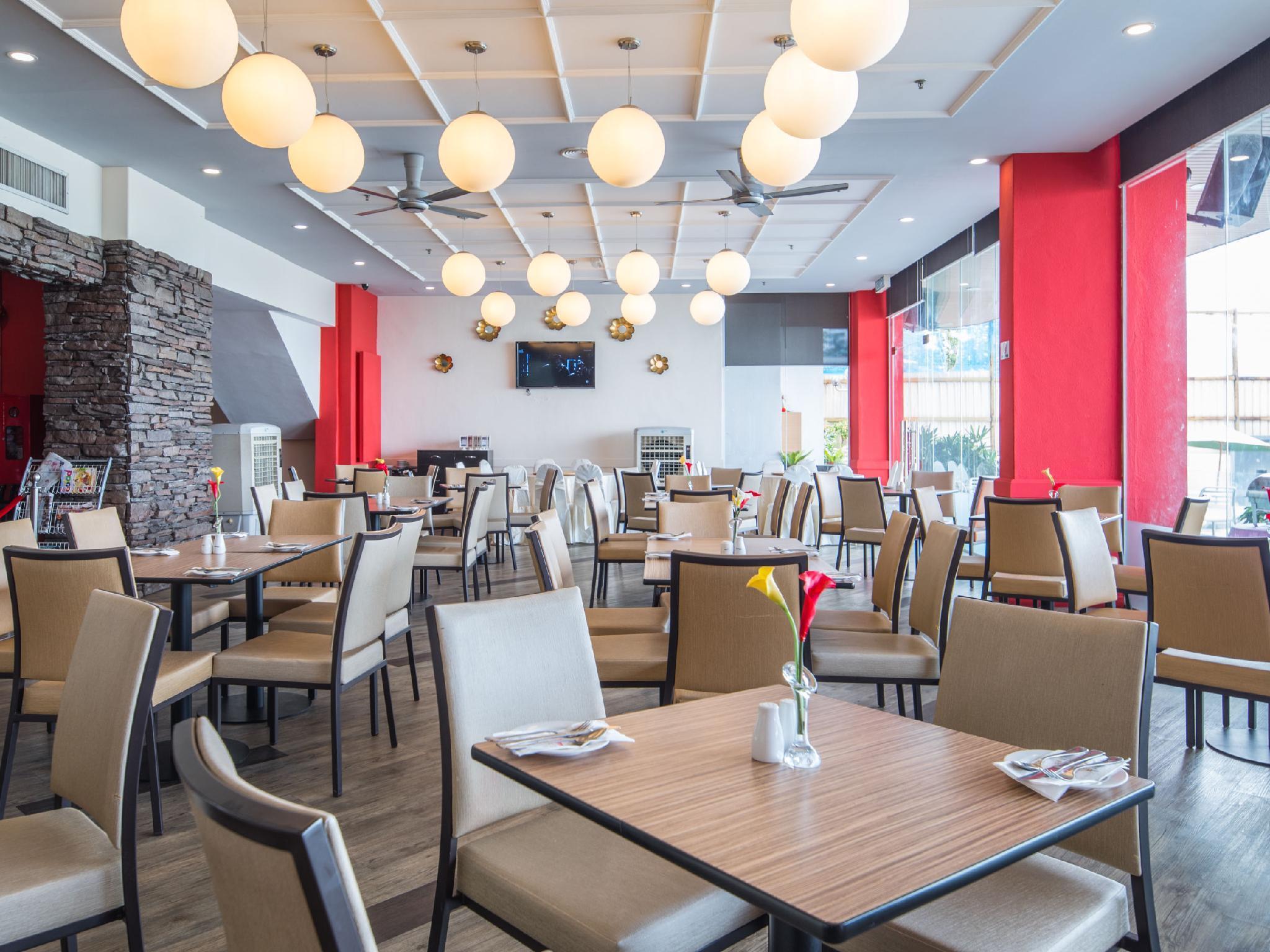Hotel Sentral Seaview @ ​Beachfront Tanjung Bungah  Εξωτερικό φωτογραφία