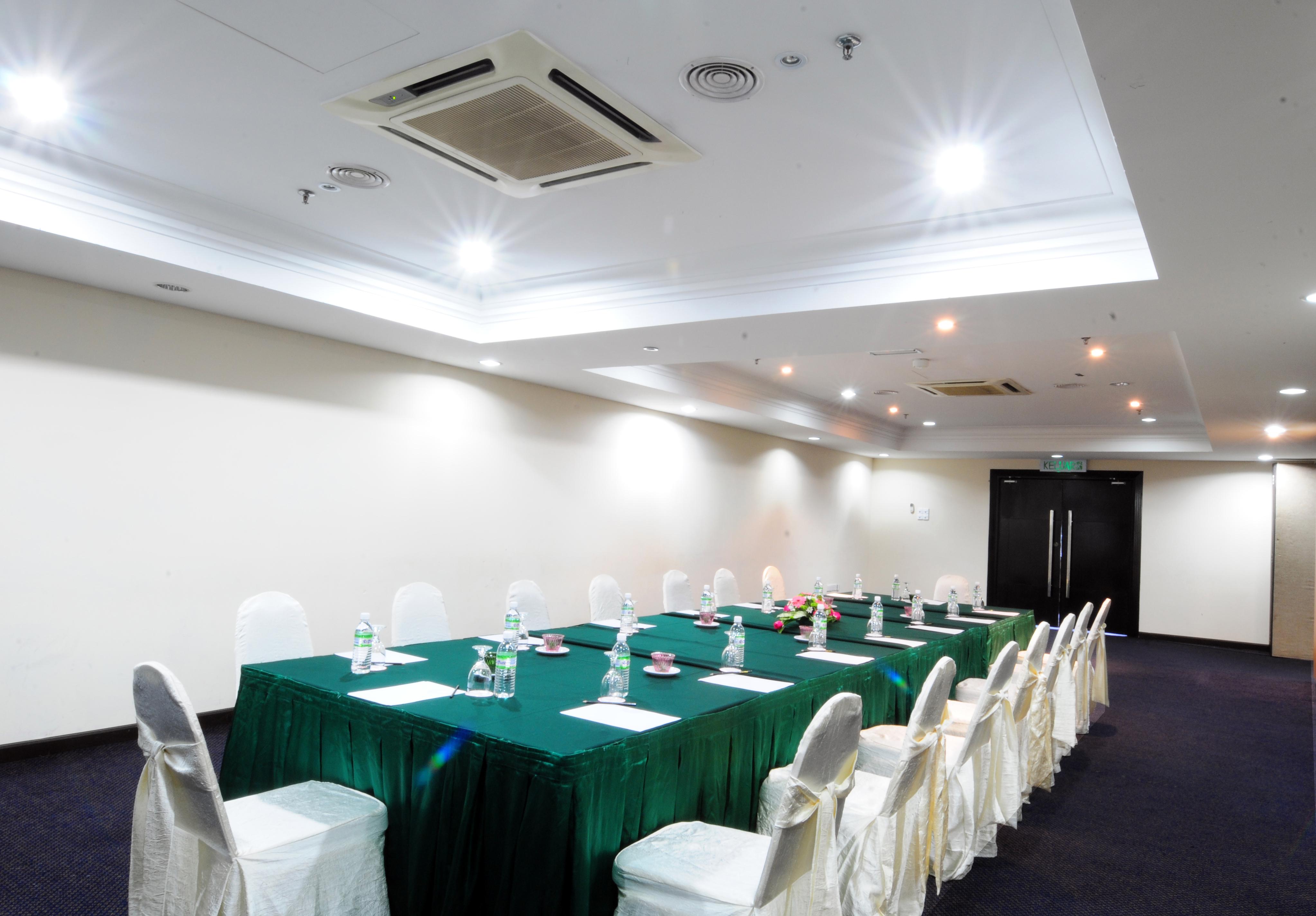 Hotel Sentral Seaview @ ​Beachfront Tanjung Bungah  Εξωτερικό φωτογραφία