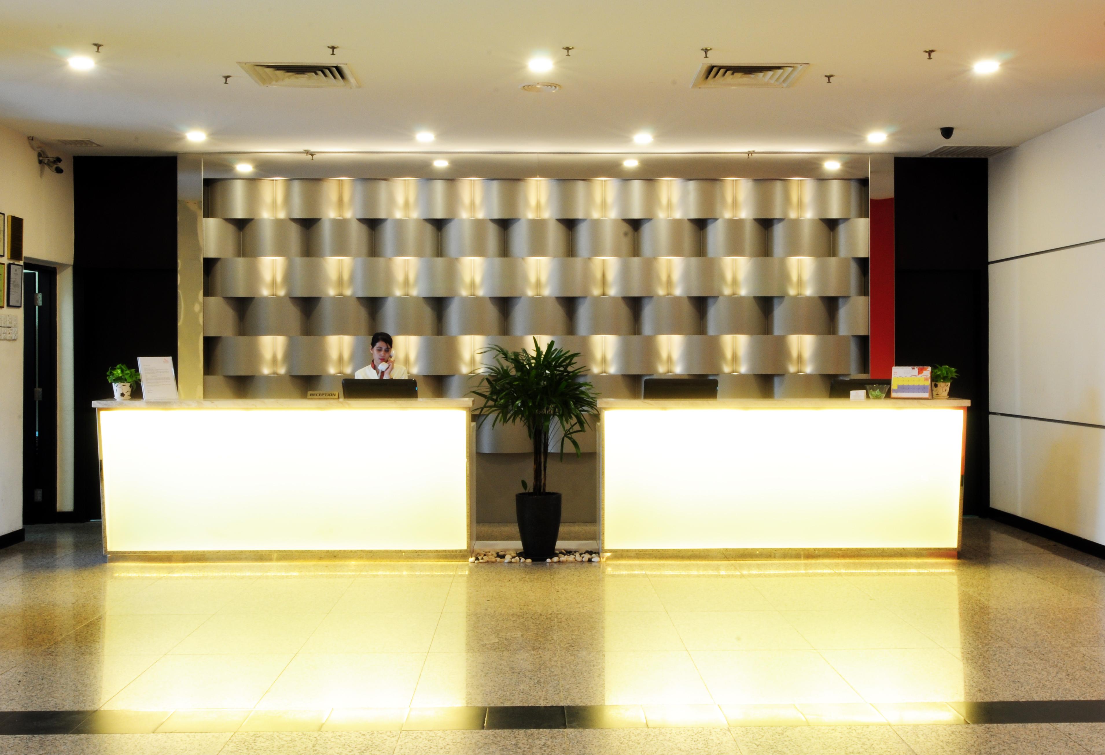 Hotel Sentral Seaview @ ​Beachfront Tanjung Bungah  Εξωτερικό φωτογραφία