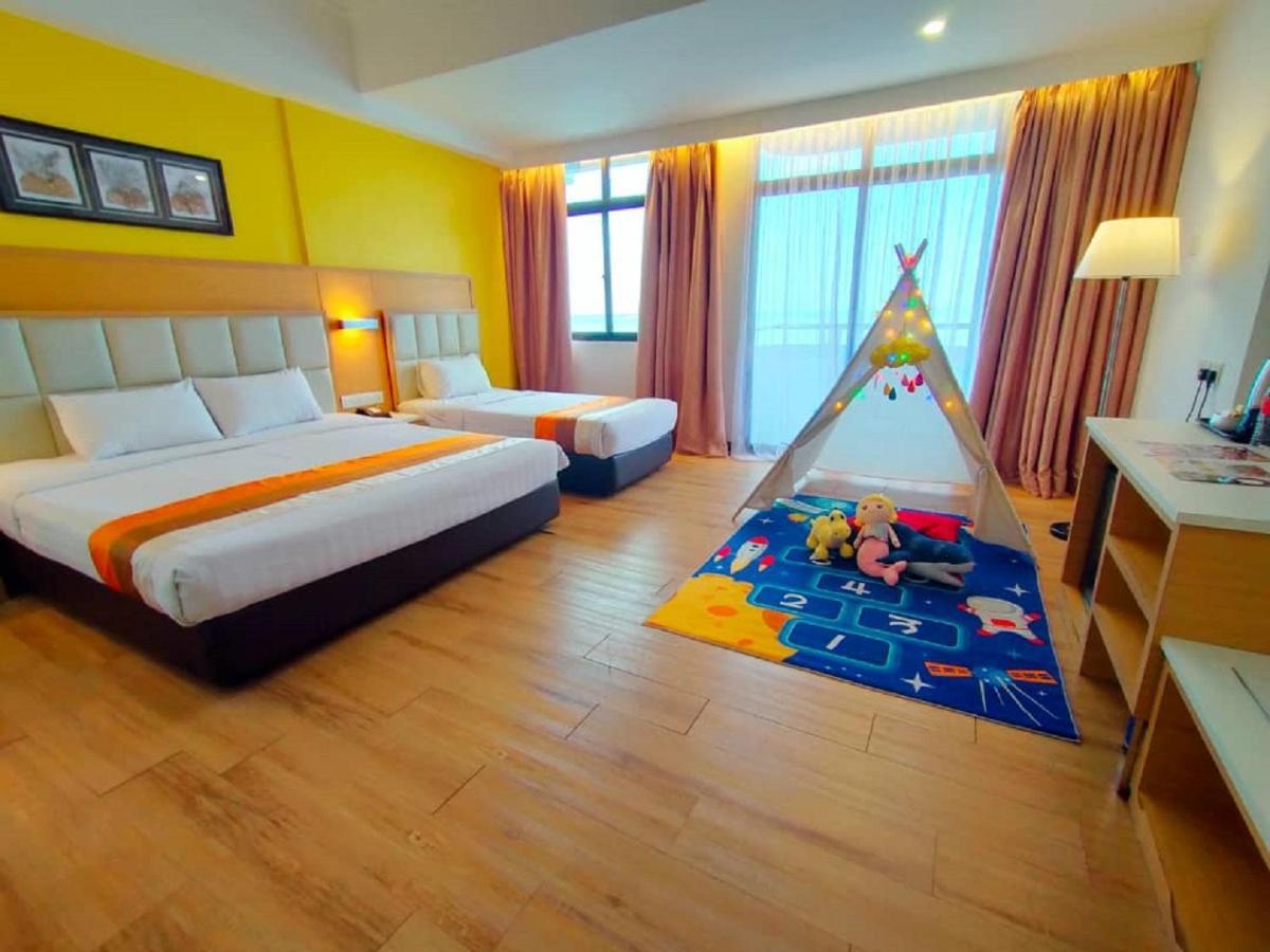 Hotel Sentral Seaview @ ​Beachfront Tanjung Bungah  Εξωτερικό φωτογραφία