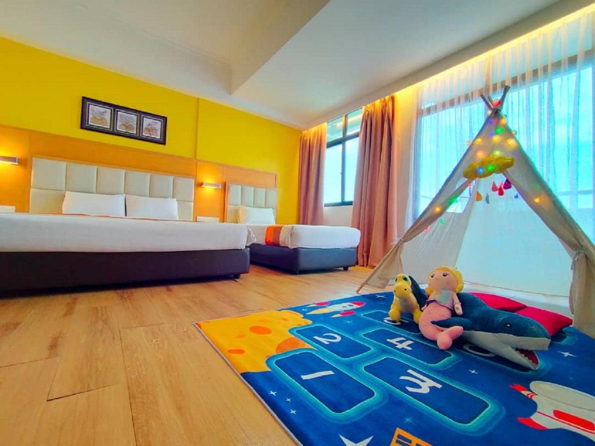 Hotel Sentral Seaview @ ​Beachfront Tanjung Bungah  Εξωτερικό φωτογραφία