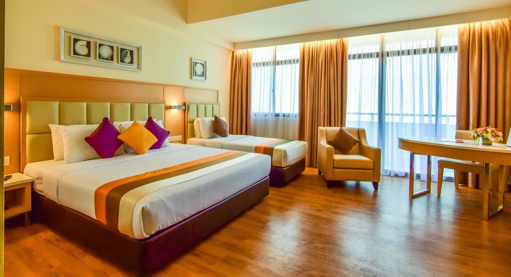 Hotel Sentral Seaview @ ​Beachfront Tanjung Bungah  Εξωτερικό φωτογραφία