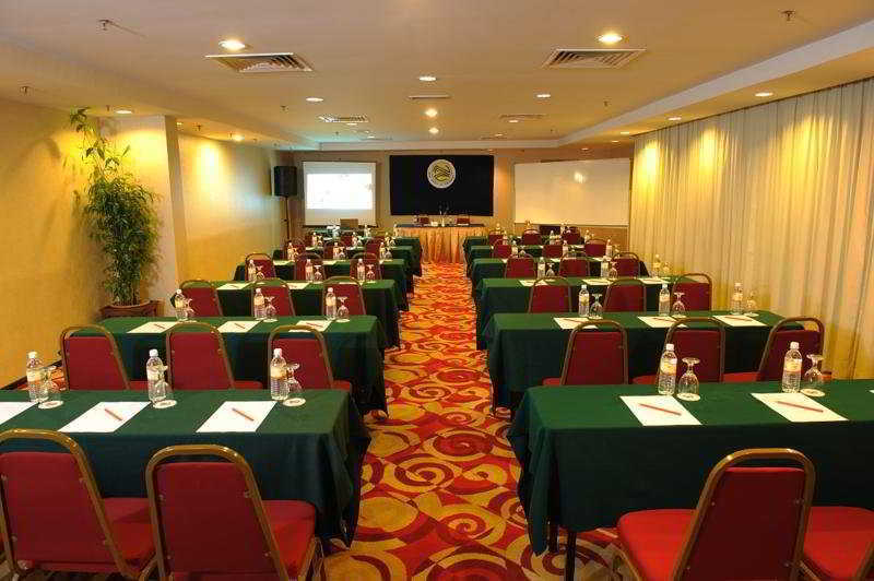 Hotel Sentral Seaview @ ​Beachfront Tanjung Bungah  Εξωτερικό φωτογραφία